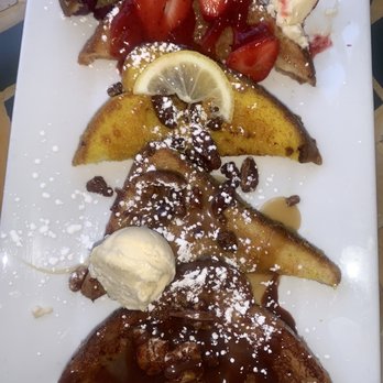 Batter & Berries - Super Flight of French Toast - Breakfast & Brunch Near Me - Chicago, Illinois Batter & Berries - Super Flight of French Toast - Breakfast & Brunch Near Me - Chicago, Illinois