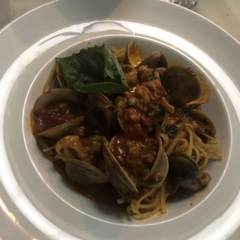 Il Luogo - Linguine Alla Vongole - Italian Near Me - Lynbrook, New York