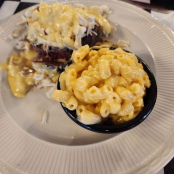 TV's Deli & Diner - My husband's. Great sirloin Oscar. Meh mac and cheese. - Delis Near Me - Trenton, Michigan TV's Deli & Diner - My husband's. Great sirloin Oscar. Meh mac and cheese. - Delis Near Me - Trenton, Michigan