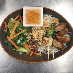 Cocochine - Bun with Mixed Grill