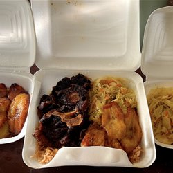 Oxtail peas with rice dinner with extra plantains and extra cabbage.