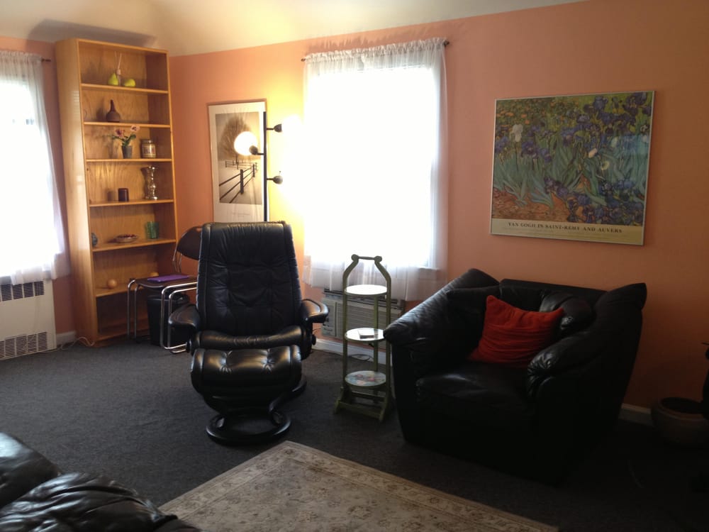 Anna Kalliagas, LCSW-R - grief counselor in Bayside, NY