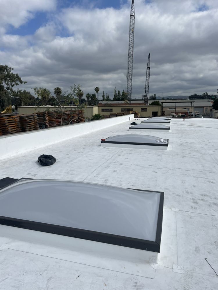 Slide of Venture Roofing