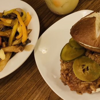 Pot Masson - Poutine and pull pork burger - Cocktail Bars Near Me - Montreal, Quebec