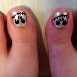 Halloween inspired pedicure! Blue is OPI crackle over black.