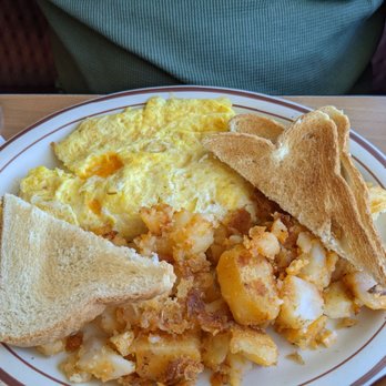 Town and Country - Omelette, toast, and home fries - Diners Near Me - Bloomfield, Connecticut Town and Country - Omelette, toast, and home fries - Diners Near Me - Bloomfield, Connecticut