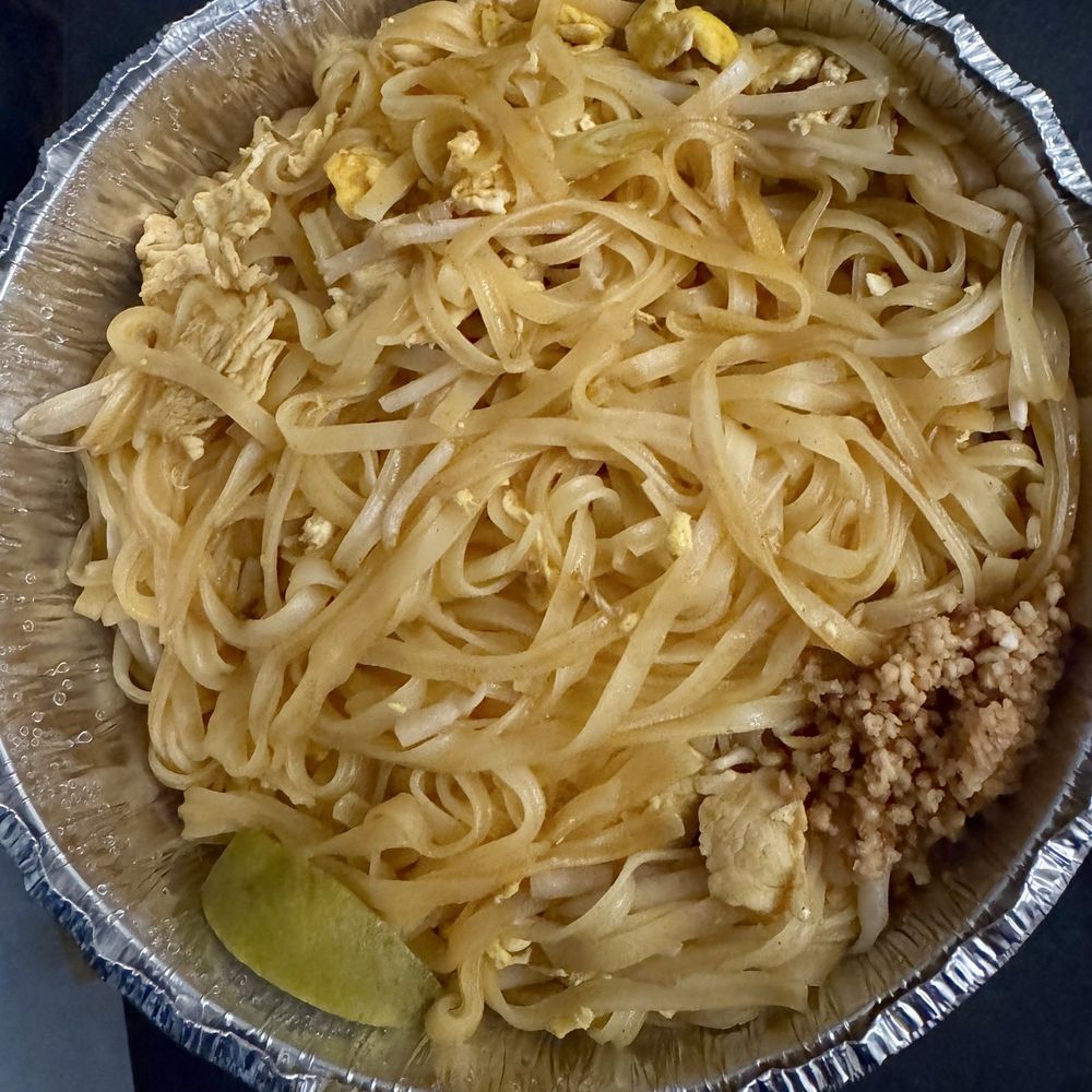Iron Pan Thai Kitchen - Looks like a naked pad Thai. Where's the veggies? - Thai Near Me - Poway, California