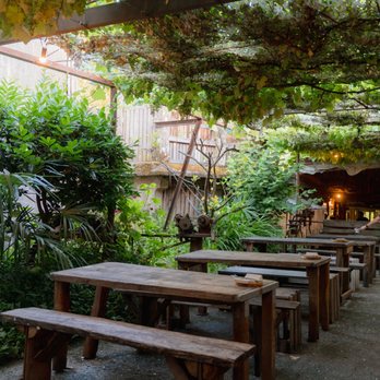 Fogar do Santiso - Unique covered and uncovered outdoor terraces - Restaurants Near Me - Teo, C