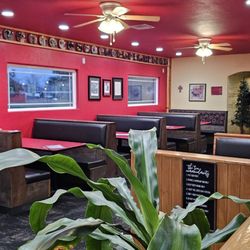 Burger Barn - Dinning area
