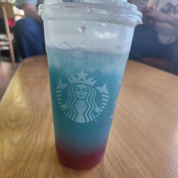 Starbucks - Summer-Berry Lemonade Refresher - Coffee & Tea Near Me - Puyallup, Washington Starbucks - Summer-Berry Lemonade Refresher - Coffee & Tea Near Me - Puyallup, Washington
