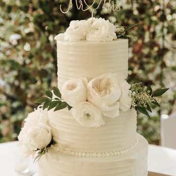 Crosthwaite Custom Cakes - Wedding cake - Cupcakes Near Me Crosthwaite Custom Cakes - Wedding cake - Cupcakes Near Me