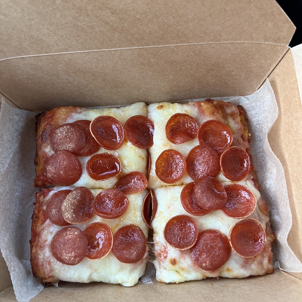 RomanSQ - Thank you for going the extra mile to make a four year old happy - Pizza Near Me - Sarasota, Florida RomanSQ - Thank you for going the extra mile to make a four year old happy - Pizza Near Me - Sarasota, Florida