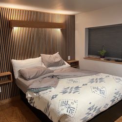 Hartland Inn - Super comfortable bed.