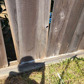 Finesse Fence - Before replacement. - Fences & Gates Near Me