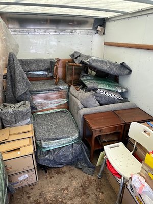 Furniture & Mattress Moving Services - From planning your move and renting a truck, to packing your belongings and lifting all of those heavy items by yourself; preparing for a move without the necessary help is like running a marathon on an empty stomach. No one can simply complete a marathon without properly preparing for the race, or in moving terms, you cannot successfully complete a move unless you are supported with the appropriate resources, a unified team effort, and the energy required for a back breaking move. At Hoosier Buddy, our purpose is to provide every client with a positive, hassle-free experience which fulfils their individual moving needs. With our simplified process, we handle all of the headaches of planning your move by performing the back breaking work so you can focus on your fresh start in your new home. Furniture & Mattress Moving Services - From planning your move and renting a truck, to packing your belongings and lifting all of those heavy items by yourself; preparing for a move without the necessary help is like running a marathon on an empty stomach. No one can simply complete a marathon without properly preparing for the race, or in moving terms, you cannot successfully complete a move unless you are supported with the appropriate resources, a unified team effort, and the energy required for a back breaking move. At Hoosier Buddy, our purpose is to provide every client with a positive, hassle-free experience which fulfils their individual moving needs. With our simplified process, we handle all of the headaches of planning your move by performing the back breaking work so you can focus on your fresh start in your new home.