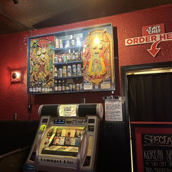 The Silver Ballroom - Old school jukebox - Dive Bars Near Me - Saint Louis, Missouri The Silver Ballroom - Old school jukebox - Dive Bars Near Me - Saint Louis, Missouri