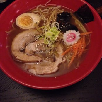 Ippoudo Ramen - Ramen simple (poussé de soja, nouilles, porc, naruto, algues etc) - Japanese Near Me - Nancy, 54