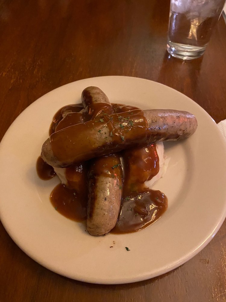 OLE WOLFHOUND PUB Updated September 2024 316 N Main, Hannibal