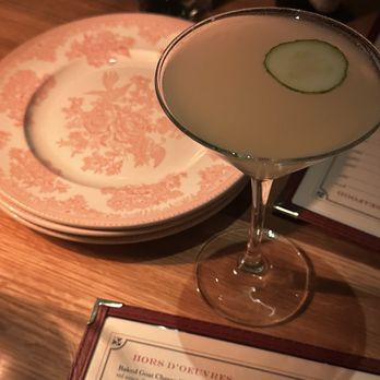 Bavette's Bar & Boeuf - Cucumber martini - Steakhouses Near Me - Chicago, Illinois