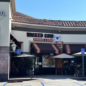 Dannys Corner Kitchen - The restaurant - Burgers Near Me - Tarzana, California Dannys Corner Kitchen - The restaurant - Burgers Near Me - Tarzana, California