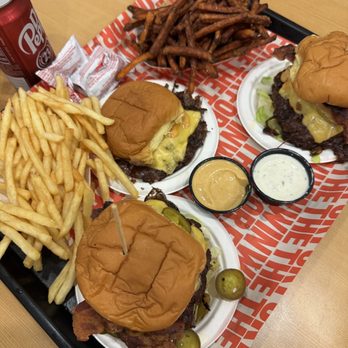 For The Win - Burgers Near Me - Alhambra, California