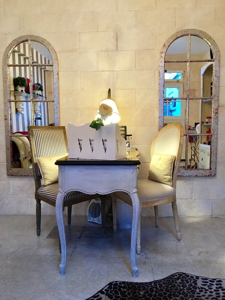 HANDS UP NAIL BOUTIQUE Updated October 2024 Mission St, Carmel by