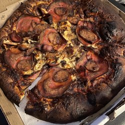 Attaboy - A burnt pizza!