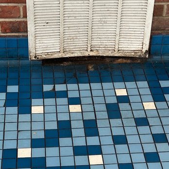 Shake Shoppe - disgusting vent with bugs - American Near Me - Gallipolis, Ohio