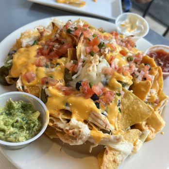 New Wave Cafe - Nachos (chicken) - American Near Me - Philadelphia, Pennsylvania