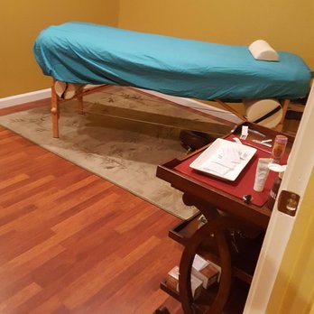 Strength & Vitality Wellness Center - A massage therapy room - Acupuncture Near Me - Baltimore, Maryland