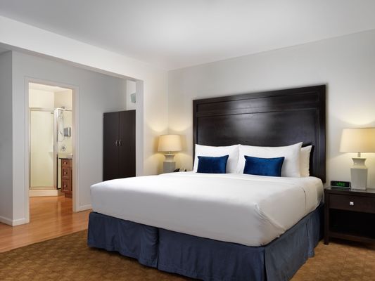 Huntingdon Hotel & Suites by null
