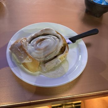 Biscuits Cafe - Cinnamon Roll - Breakfast & Brunch Near Me - Glendale, Arizona Biscuits Cafe - Cinnamon Roll - Breakfast & Brunch Near Me - Glendale, Arizona