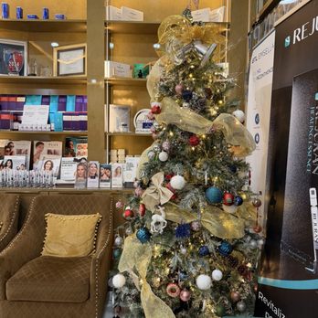 Deluxe Med Spa & Wellness - store - Skin Care Near Me - Irvine, California Deluxe Med Spa & Wellness - store - Skin Care Near Me - Irvine, California