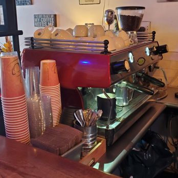 Red Pipes Cafe - Coffee & Tea Near Me - Forest Hills, New York