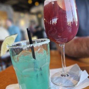 Mallards Southern Kitchen - Happy hour drinks! - Cajun/Creole Near Me - Forest Lake, Minnesota