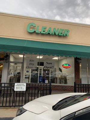 Our store at first glance! - With over 30 years of experience, we specialize in tailoring and alterations in men's and women's
clothing, suits, slacks, draperies and formal wear. Reasonable fees, fast turnaround. Call us today
for a free consultation! Our store at first glance! - With over 30 years of experience, we specialize in tailoring and alterations in men's and women's
clothing, suits, slacks, draperies and formal wear. Reasonable fees, fast turnaround. Call us today
for a free consultation!
