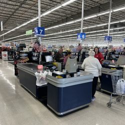 BLAIN'S FARM & FLEET - Loves Park, IL