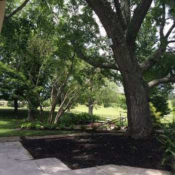 Blueberry Hill Estate - Hotels Near Me - Paoli, Indiana