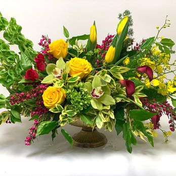 Ballard Blossom - Cymbiudium Spring BBY2 $199.00
Bright spring florals, with cymbidium orchids, yellow roses, bells of Ireland and more. - Florists Near Me - Seattle, Washington Ballard Blossom - Cymbiudium Spring BBY2 $199.00
Bright spring florals, with cymbidium orchids, yellow roses, bells of Ireland and more. - Florists Near Me - Seattle, Washington