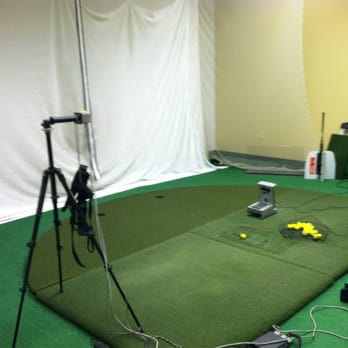 GOLFTEC Mequon - Part of one of the bays. - Golf Lessons Near Me - Mequon, Wisconsin GOLFTEC Mequon - Part of one of the bays. - Golf Lessons Near Me - Mequon, Wisconsin