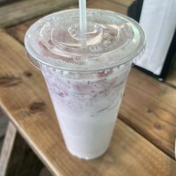Pupuseria La Chicana - Strawberry Horchata
