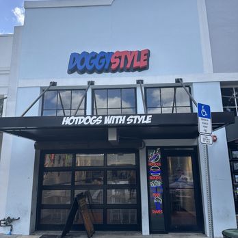 DoggyStyle - Hot Dogs Near Me - Sarasota, Florida