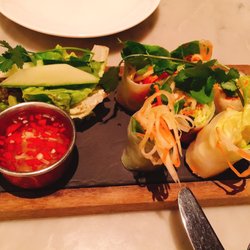 Mama San - Veg rolls