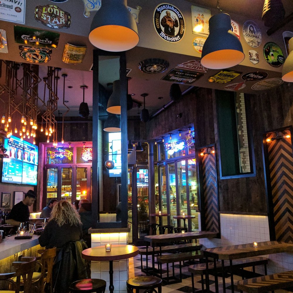 Bar180 - Bar decor - New American Near Me - New York, New York Bar180 - Bar decor - New American Near Me - New York, New York
