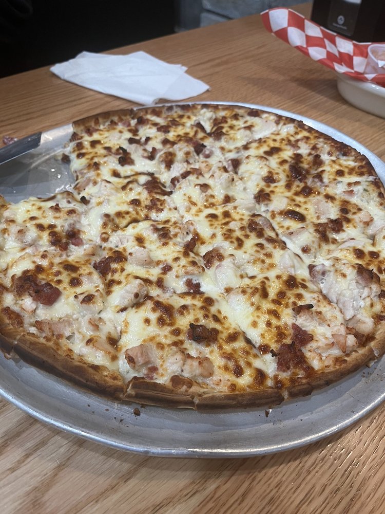 Chad's Pizza & Restaurant Logo