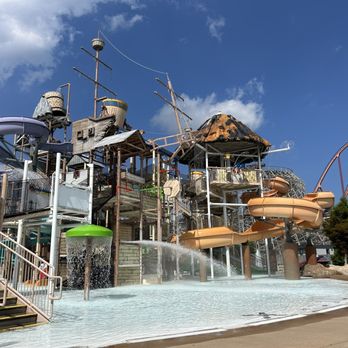 Six Flags Hurricane Harbor - Skull Island - Amusement Parks Near Me - Gurnee, Illinois