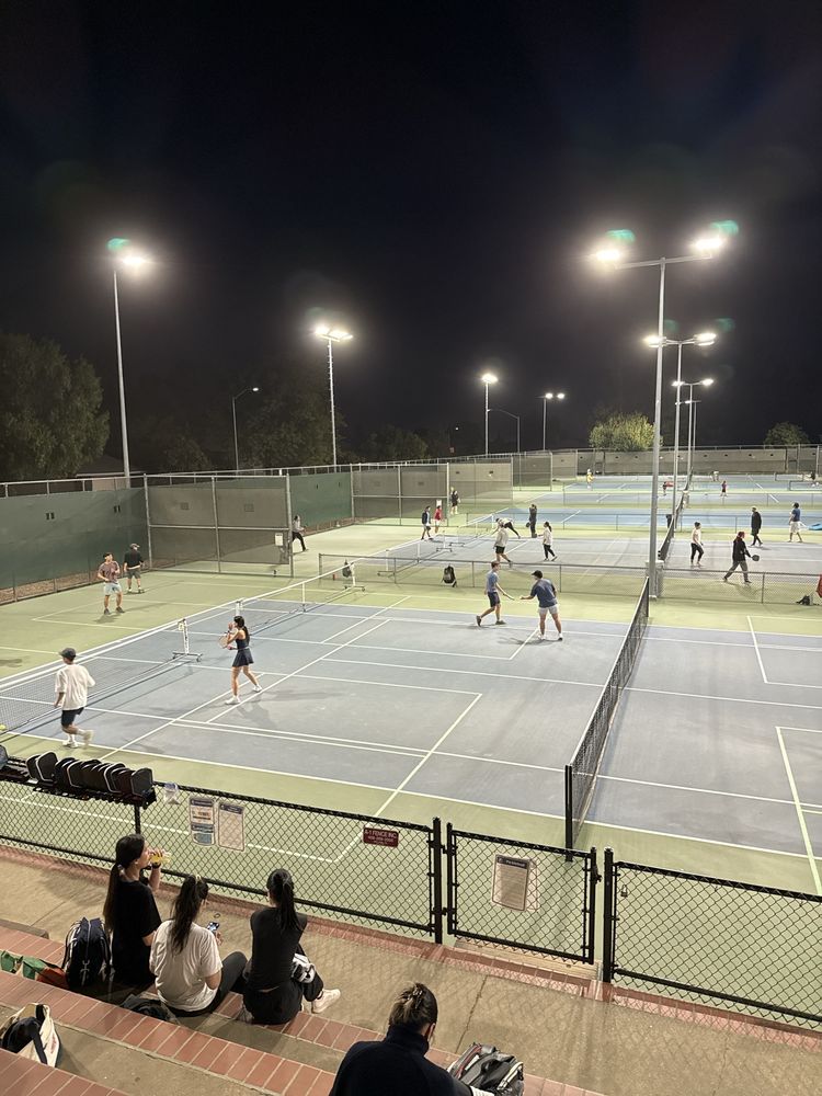 Memorial Park Tennis Court Logo