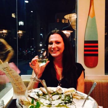 Fishing With Dynamite - A big ol' glass of Sav Blanc and a two tier platter of seafood. Does it get any better?? - Seafood Near Me - Manhattan Beach, California