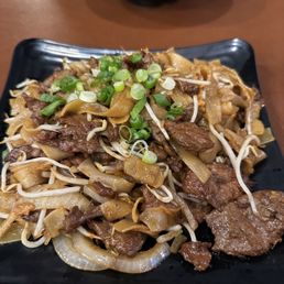 Beef chow fun