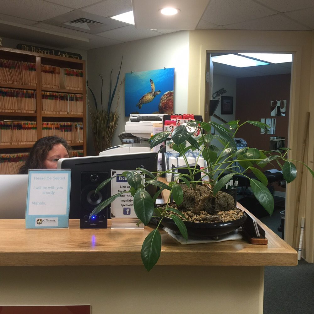 Ohana Chiropractic Center - Reception area - Chiropractors Near Me - Honolulu, Hawaii Ohana Chiropractic Center - Reception area - Chiropractors Near Me - Honolulu, Hawaii